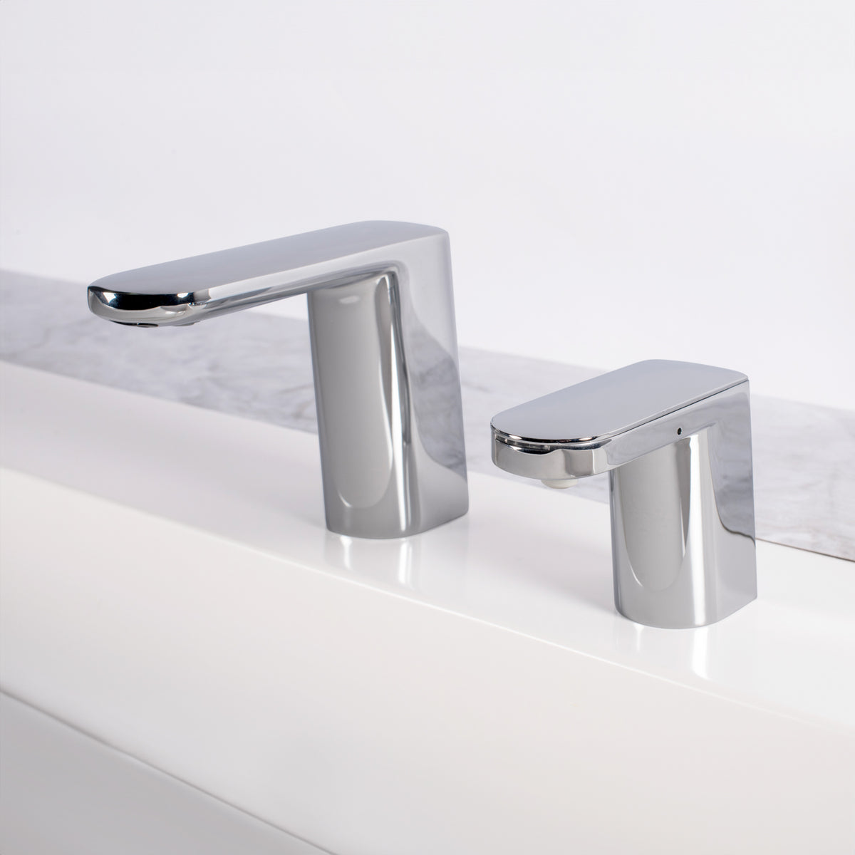 Bobrick B-958 Fino Top-Fill Liquid Soap Dispenser - Polished Chrome (Streamlined Style)
